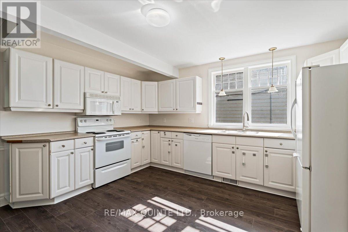 159 Ann Street, Belleville, Ontario  K8N 3L2 - Photo 11 - X12447500