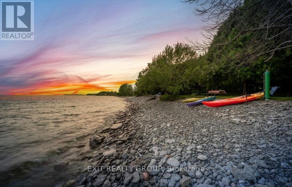 830 COUNTY RD 20, Prince Edward County, Ontario