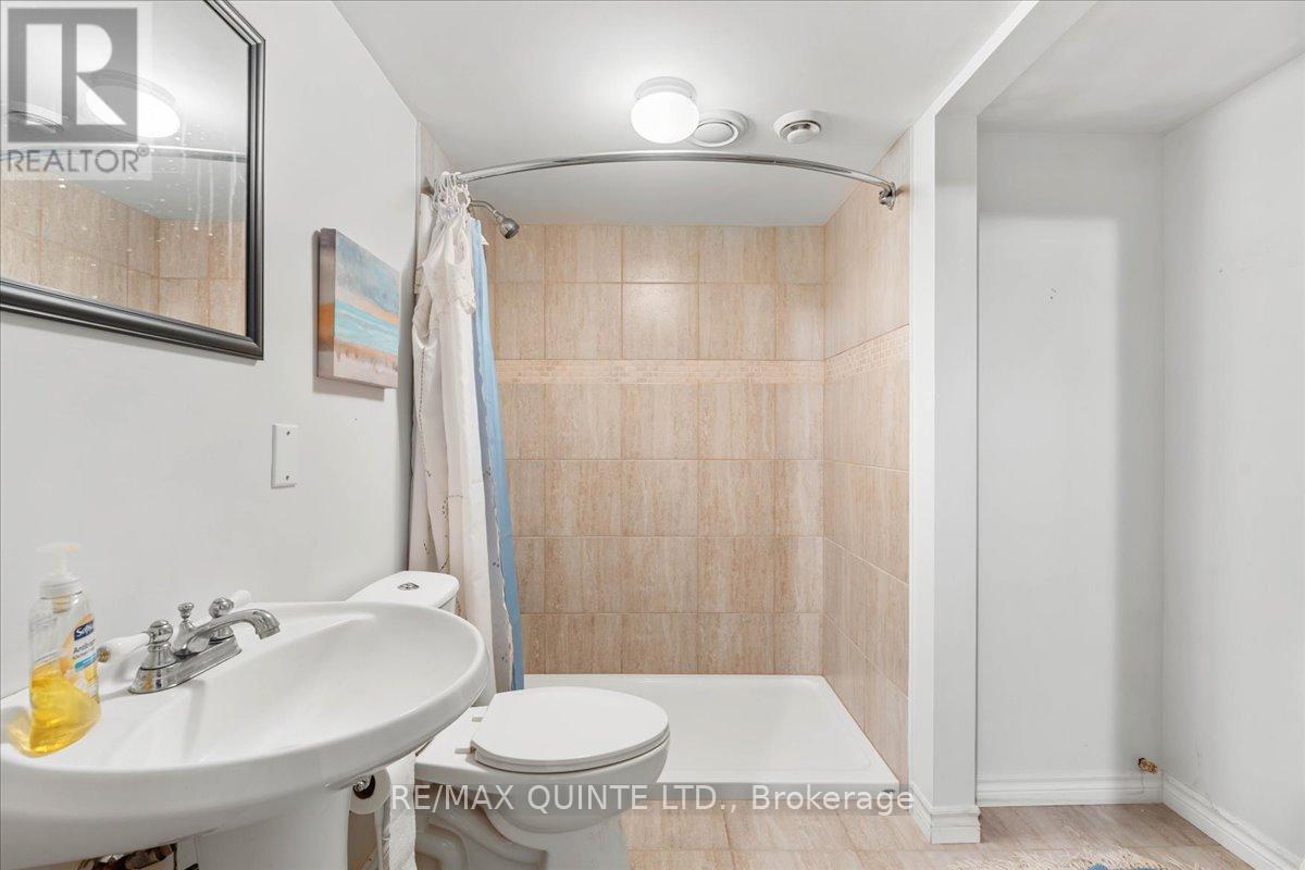 23 - 1 Rosemary Court, Prince Edward County, Ontario  K0K 2T0 - Photo 33 - X12449029