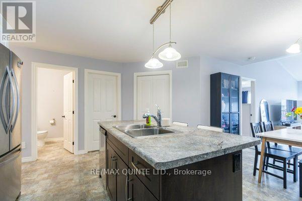 33 Chinook Street, Belleville, Ontario  K8P 0C6 - Photo 15 - X12452495