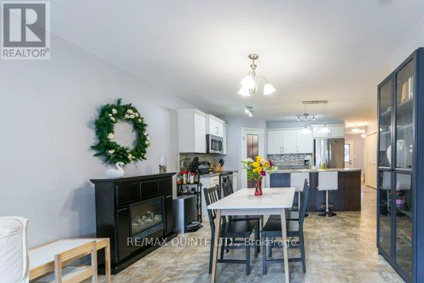 33 Chinook Street, Belleville, Ontario  K8P 0C6 - Photo 17 - X12452495