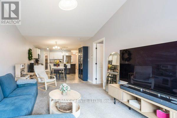 33 Chinook Street, Belleville, Ontario  K8P 0C6 - Photo 19 - X12452495