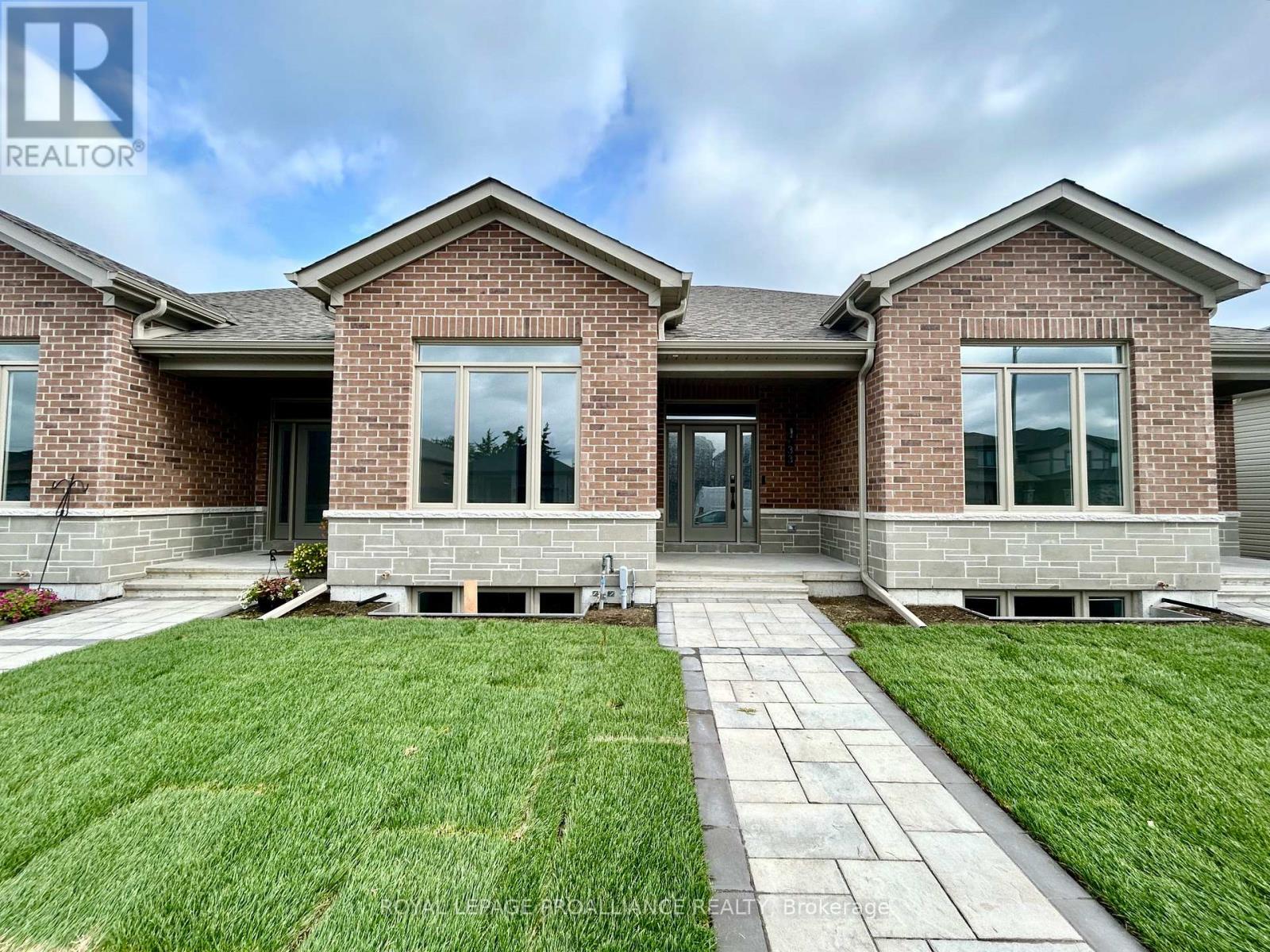 33 ATHABASKA DRIVE, Belleville, Ontario