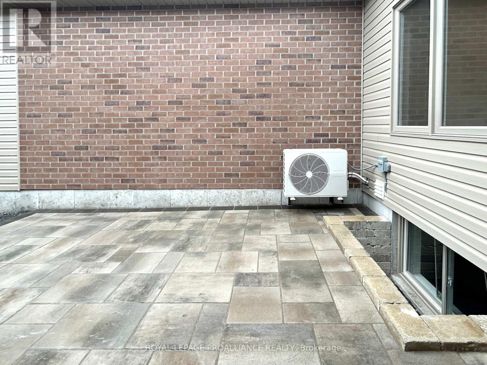 33 Athabaska Drive, Belleville, Ontario  K8N 0T1 - Photo 18 - X12452502