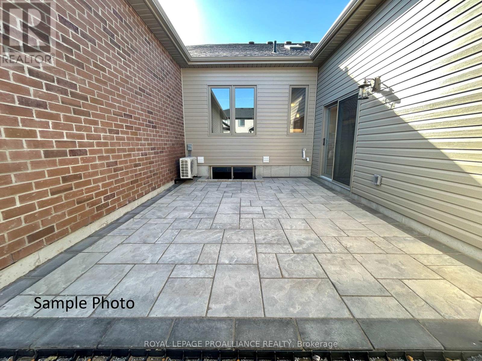 33 Athabaska Drive, Belleville, Ontario  K8N 0T1 - Photo 22 - X12452502