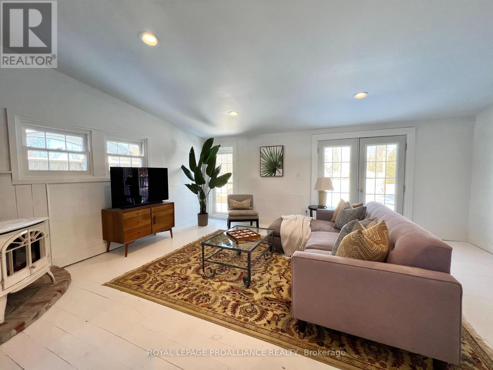 374 Bloomfield Main Street, Prince Edward County, Ontario  K0K 1G0 - Photo 21 - X12454834