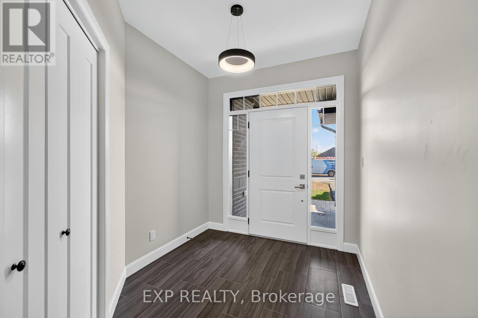 6 Vaughn Court, Belleville, Ontario  K8N 0R7 - Photo 38 - X12454997