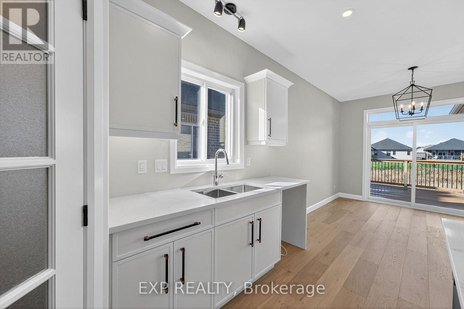 6 Vaughn Court, Belleville, Ontario  K8N 0R7 - Photo 9 - X12454997