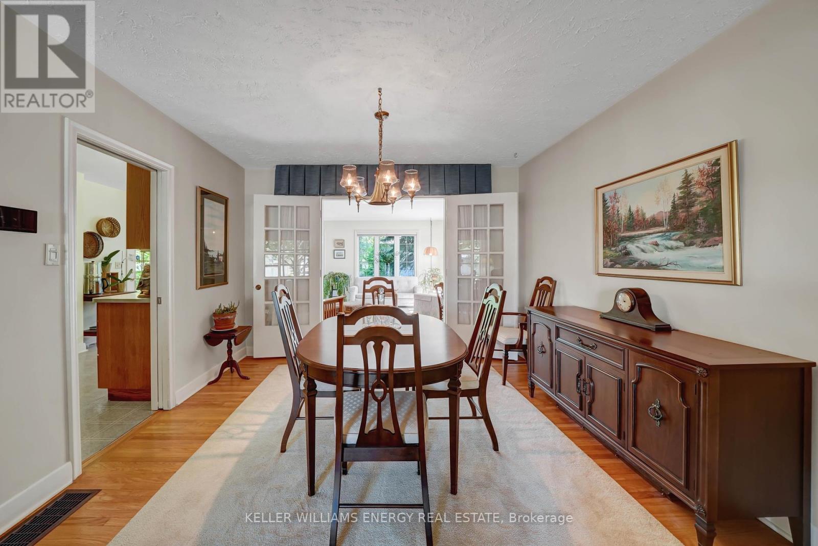 15 Southwood Crescent, Belleville, Ontario  K8N 1X4 - Photo 12 - X12455053