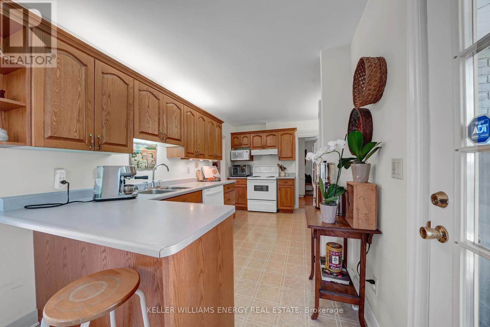 15 Southwood Crescent, Belleville, Ontario  K8N 1X4 - Photo 17 - X12455053