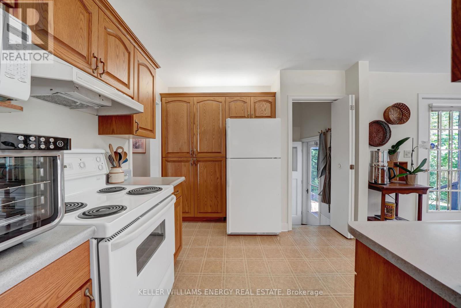 15 Southwood Crescent, Belleville, Ontario  K8N 1X4 - Photo 19 - X12455053