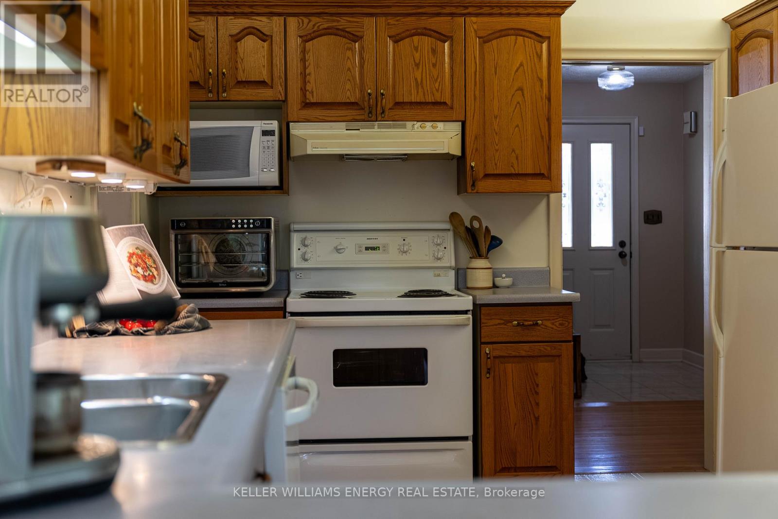 15 Southwood Crescent, Belleville, Ontario  K8N 1X4 - Photo 20 - X12455053