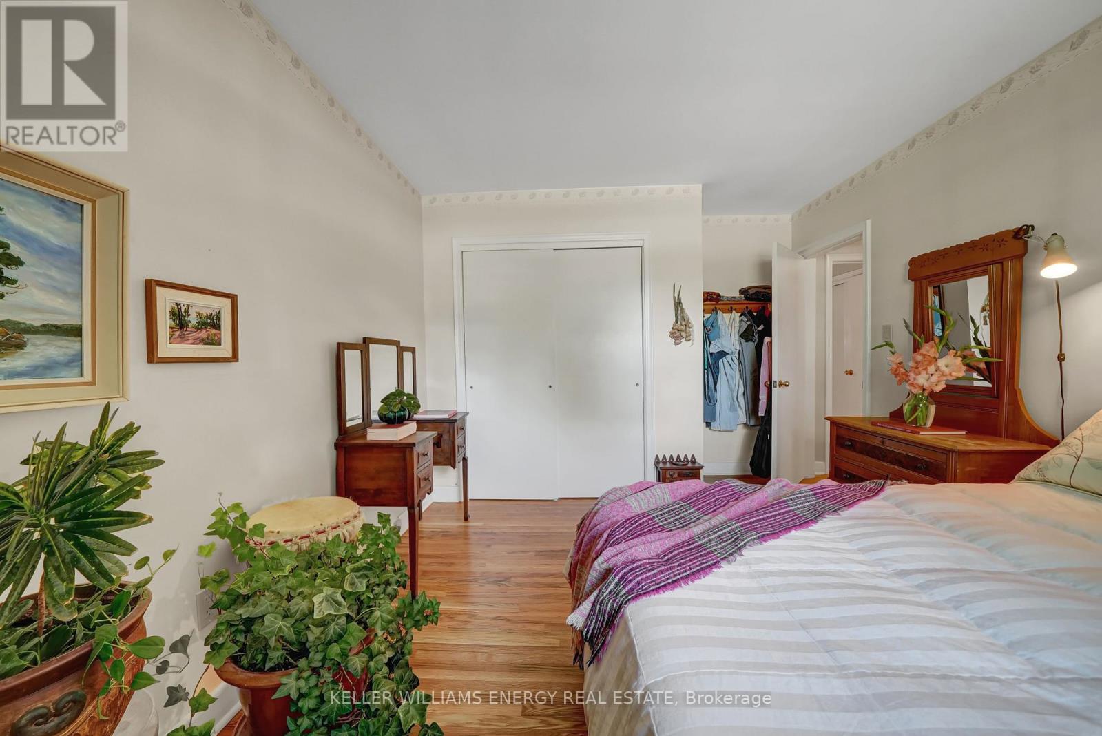 15 Southwood Crescent, Belleville, Ontario  K8N 1X4 - Photo 23 - X12455053