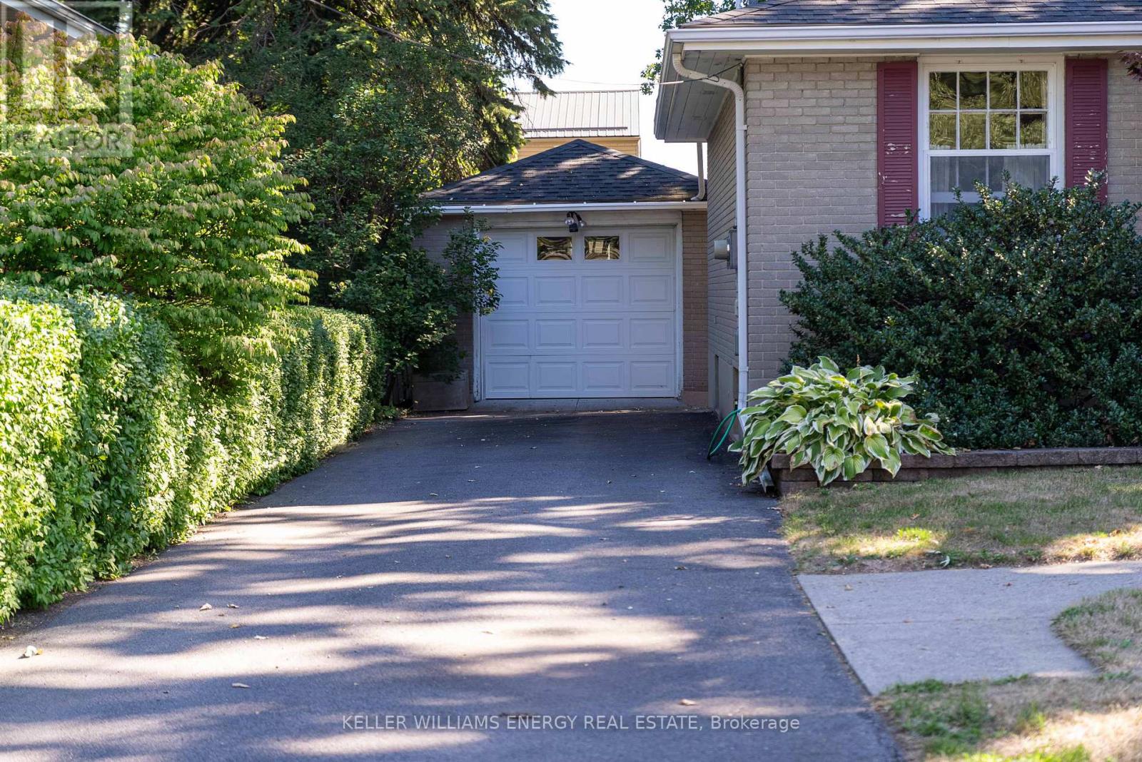 15 Southwood Crescent, Belleville, Ontario  K8N 1X4 - Photo 4 - X12455053