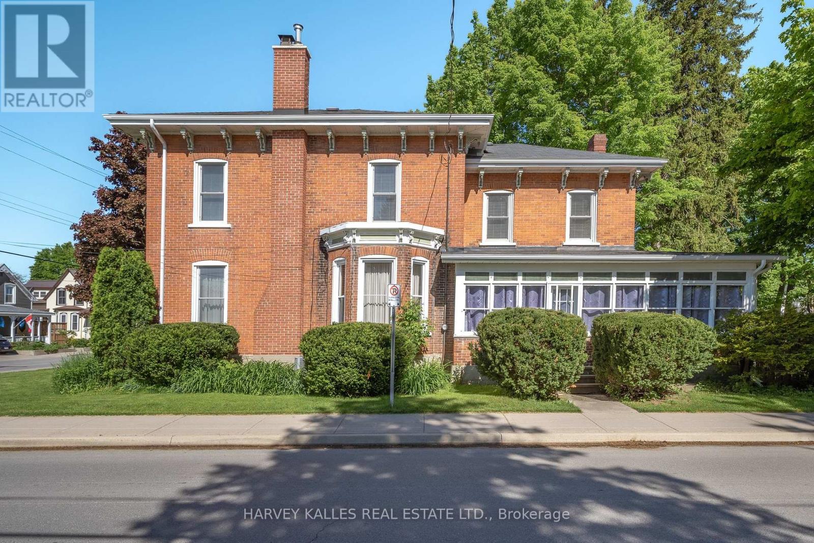 18 Centre Street, Prince Edward County, Ontario  K0K 2T0 - Photo 3 - X12456770