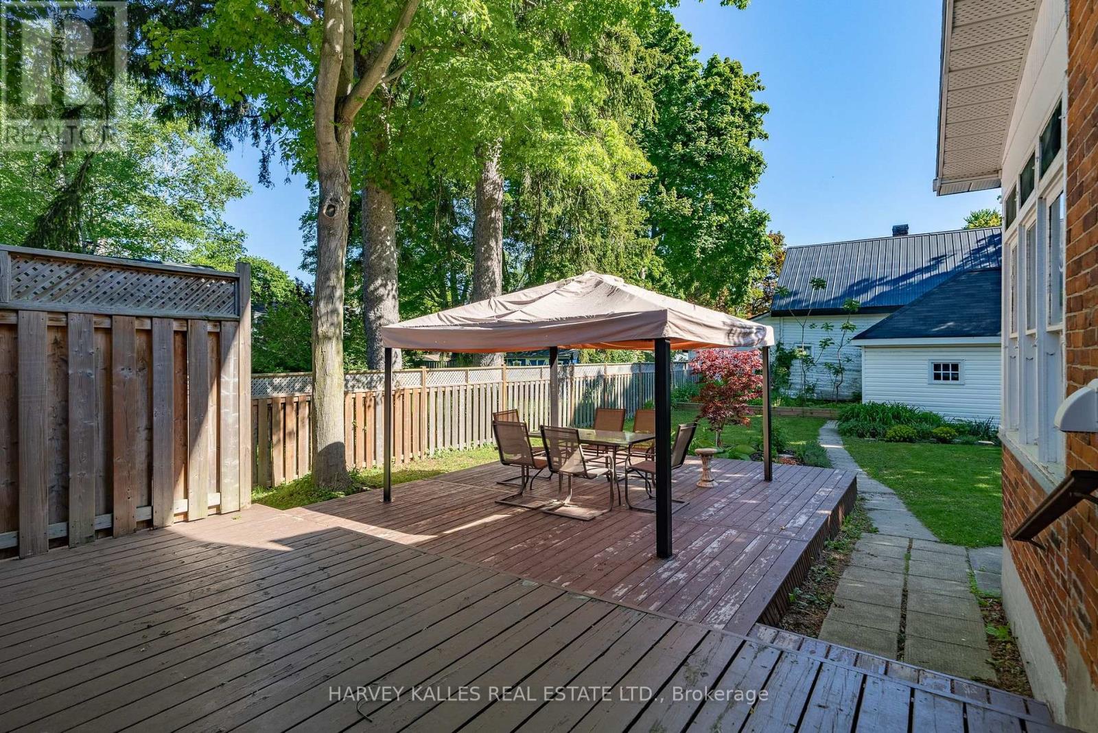 18 Centre Street, Prince Edward County, Ontario  K0K 2T0 - Photo 30 - X12456770