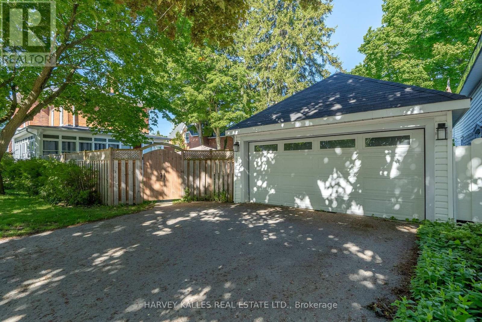 18 Centre Street, Prince Edward County, Ontario  K0K 2T0 - Photo 33 - X12456770