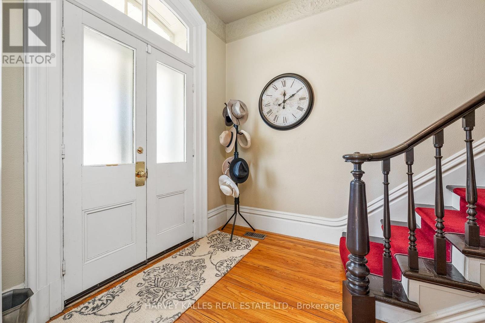 18 Centre Street, Prince Edward County, Ontario  K0K 2T0 - Photo 5 - X12456770