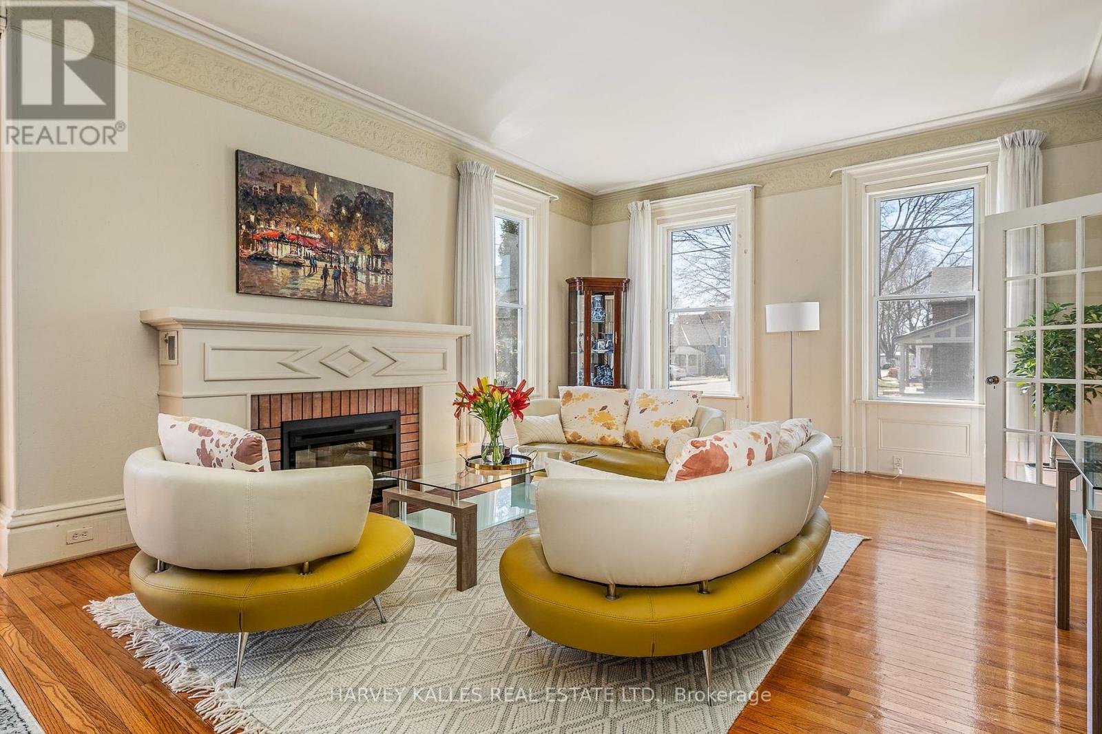 18 Centre Street, Prince Edward County, Ontario  K0K 2T0 - Photo 7 - X12456770