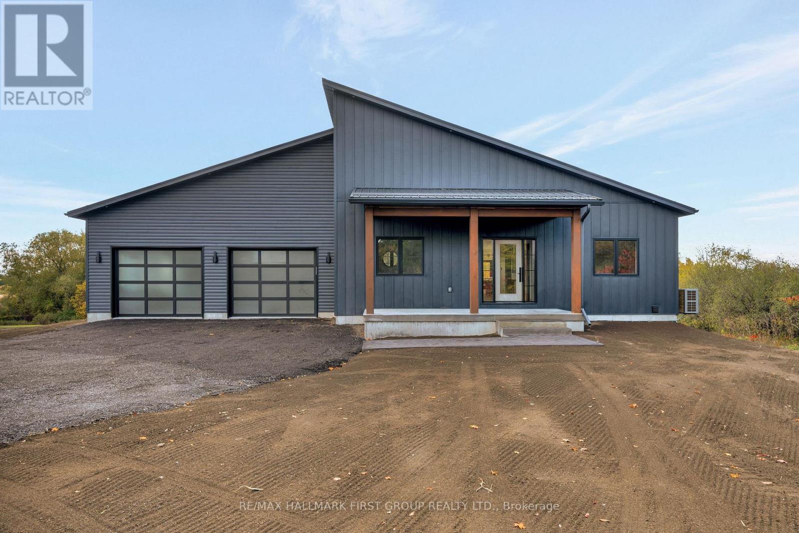 19115 Loyalist Parkway, Prince Edward County, Ontario  K0K 1T0 - Photo 2 - X12457548