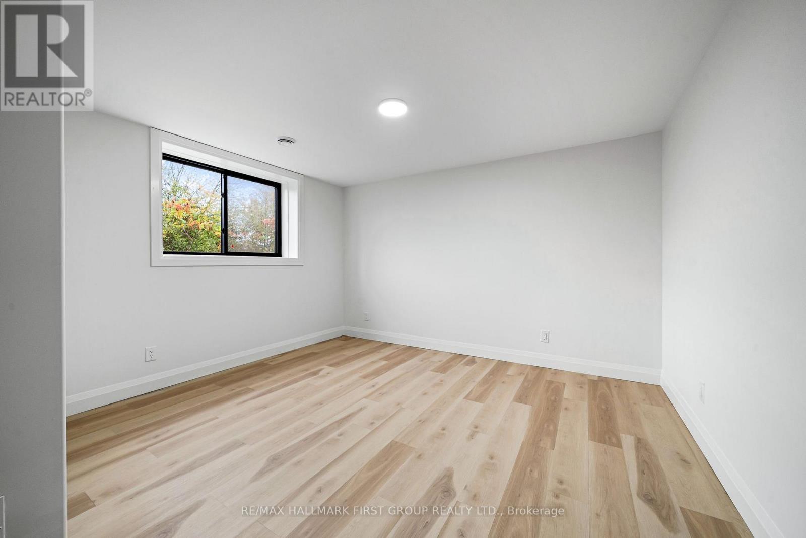 19115 Loyalist Parkway, Prince Edward County, Ontario  K0K 1T0 - Photo 29 - X12457548