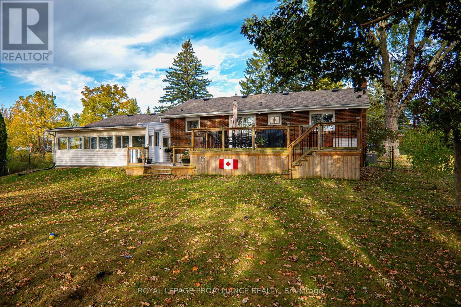 163 Avonlough Road, Belleville, Ontario  K8N 4Z2 - Photo 13 - X12458279