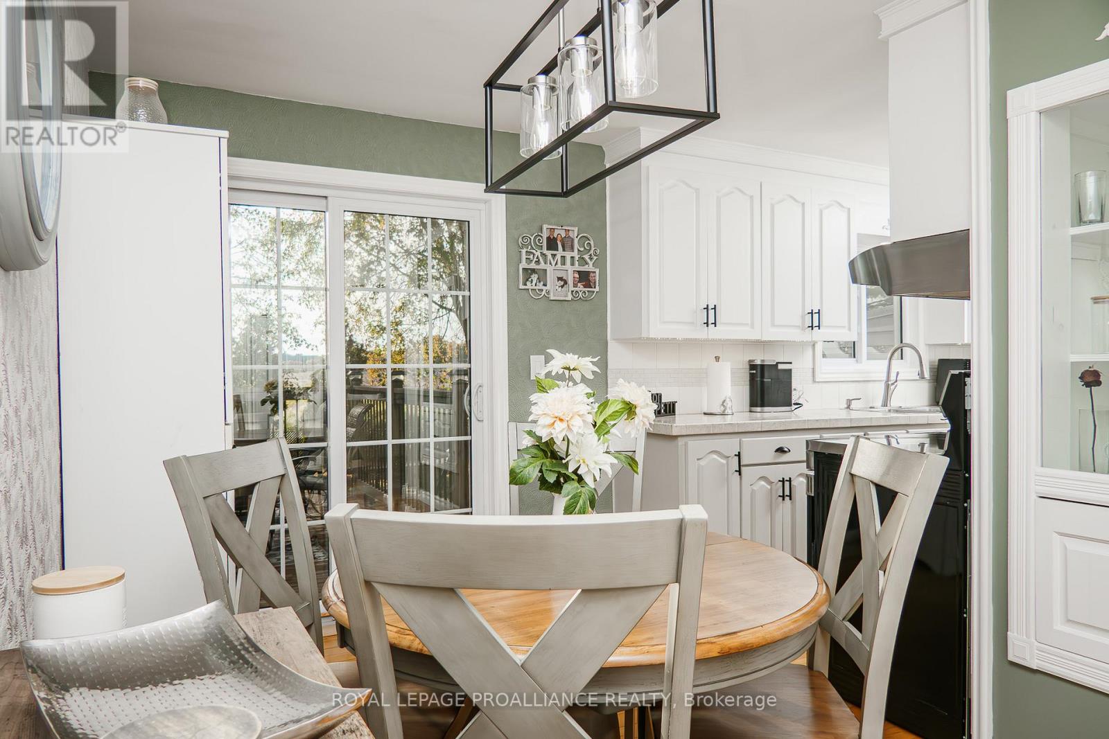 163 Avonlough Road, Belleville, Ontario  K8N 4Z2 - Photo 35 - X12458279