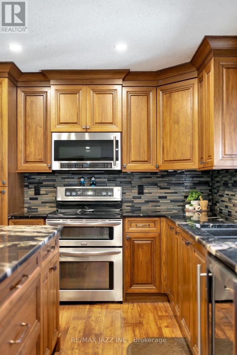 325 County Rd 30 Road, Prince Edward County, Ontario  K0K 1G0 - Photo 10 - X12459713