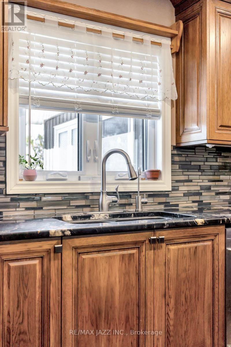 325 County Rd 30 Road, Prince Edward County, Ontario  K0K 1G0 - Photo 11 - X12459713