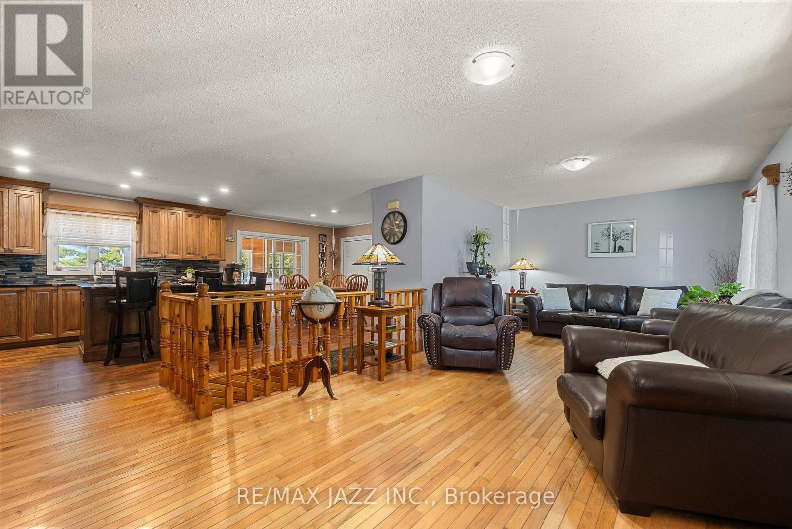 325 County Rd 30 Road, Prince Edward County, Ontario  K0K 1G0 - Photo 5 - X12459713