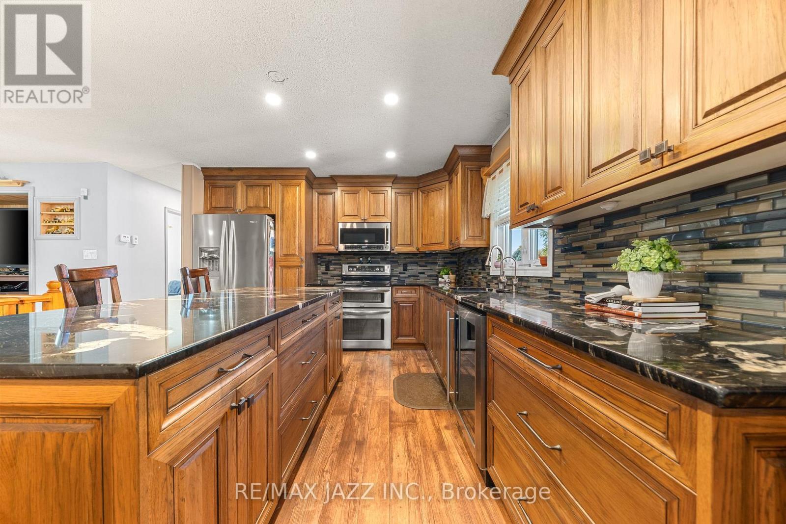 325 County Rd 30 Road, Prince Edward County, Ontario  K0K 1G0 - Photo 8 - X12459713