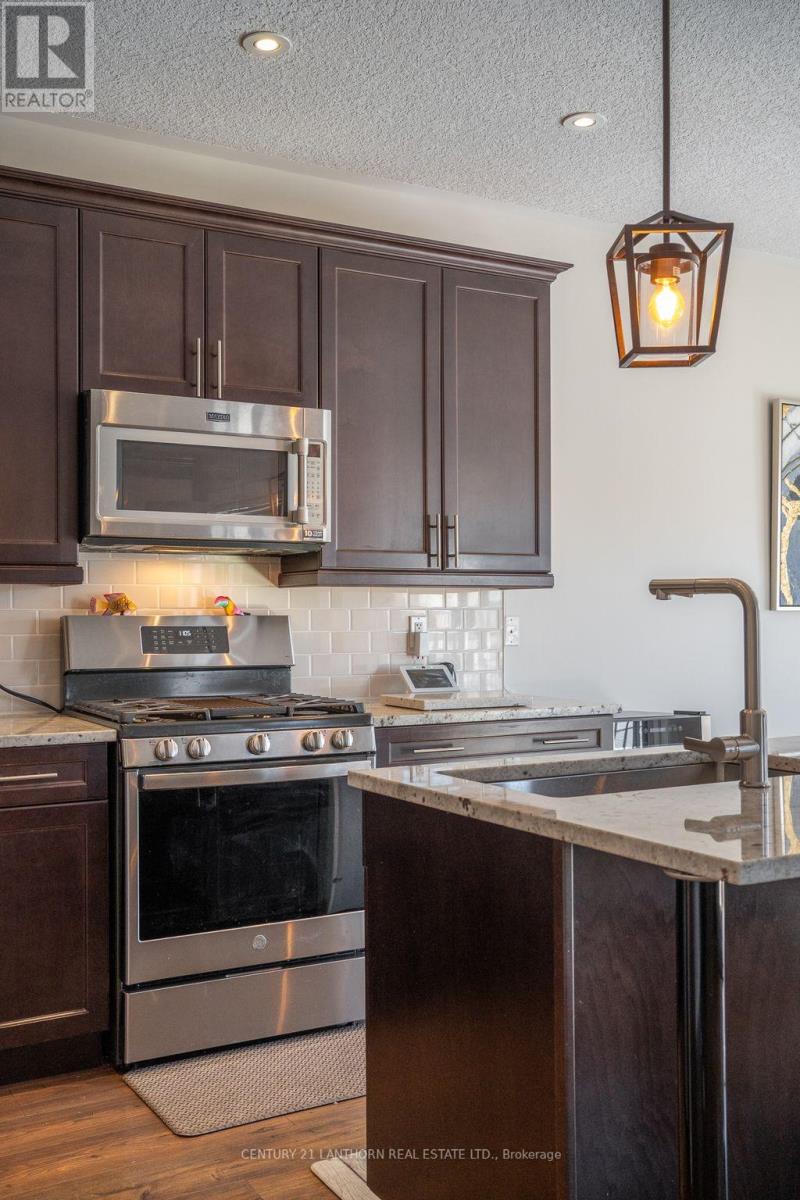 23 Glenwood Street, Quinte West, Ontario  K0K 2C0 - Photo 12 - X12459758