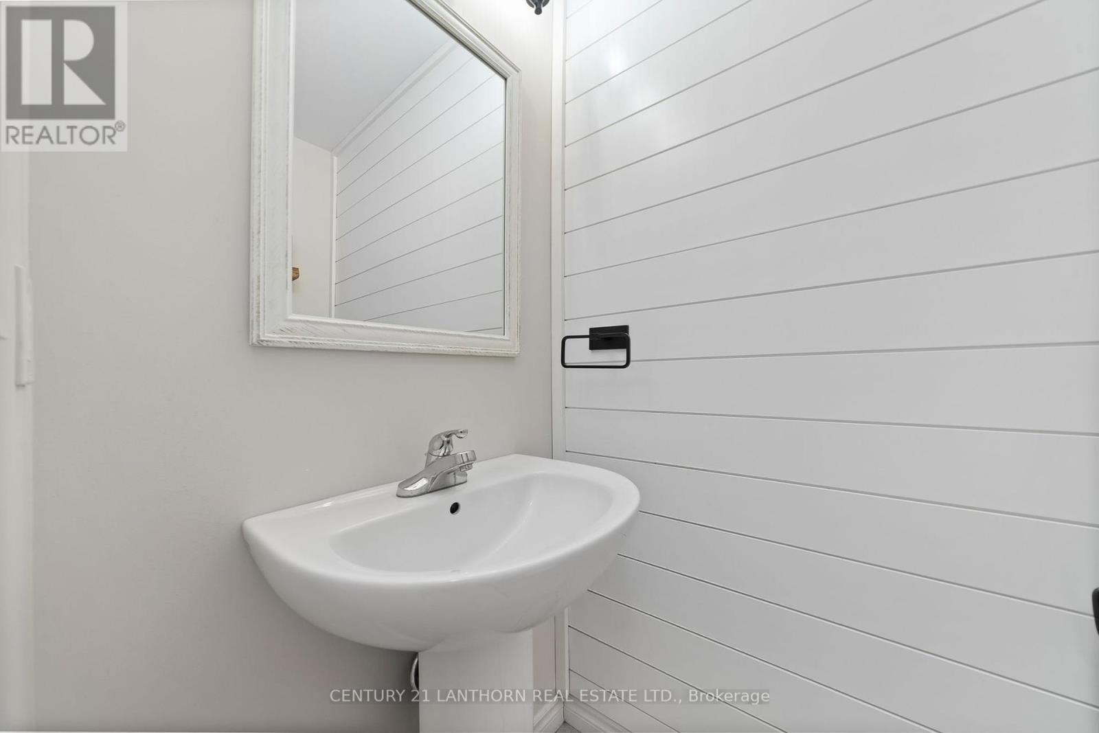 23 Glenwood Street, Quinte West, Ontario  K0K 2C0 - Photo 32 - X12459758