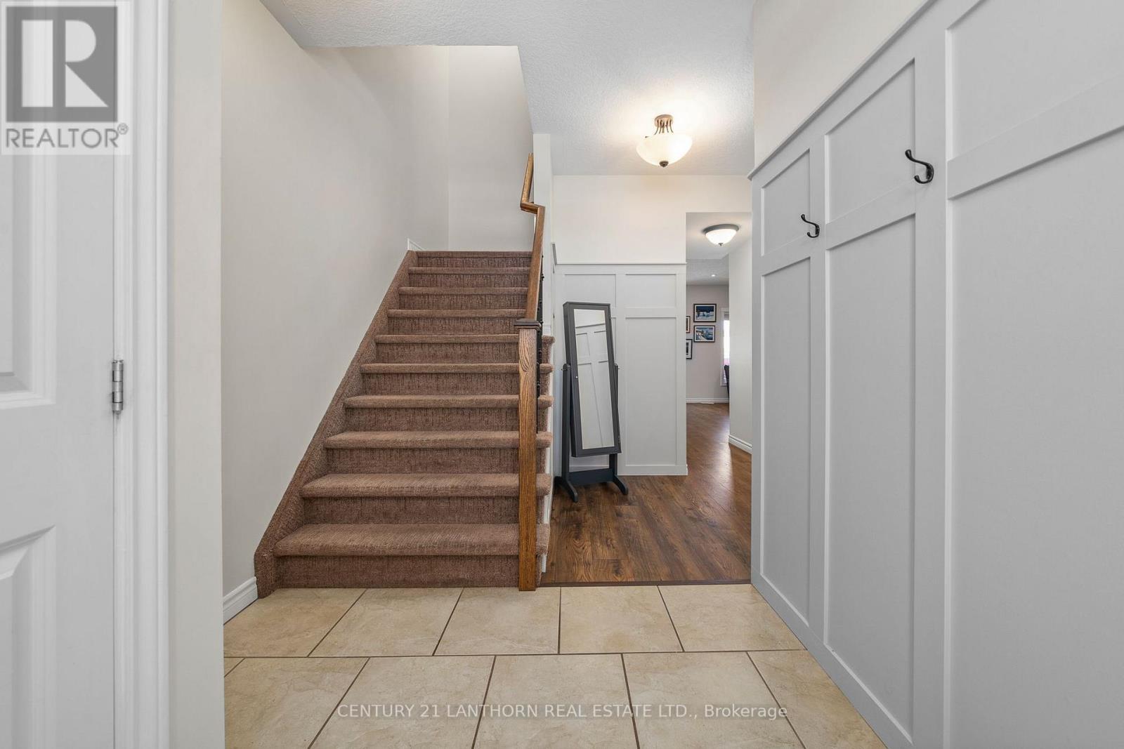 23 Glenwood Street, Quinte West, Ontario  K0K 2C0 - Photo 4 - X12459758