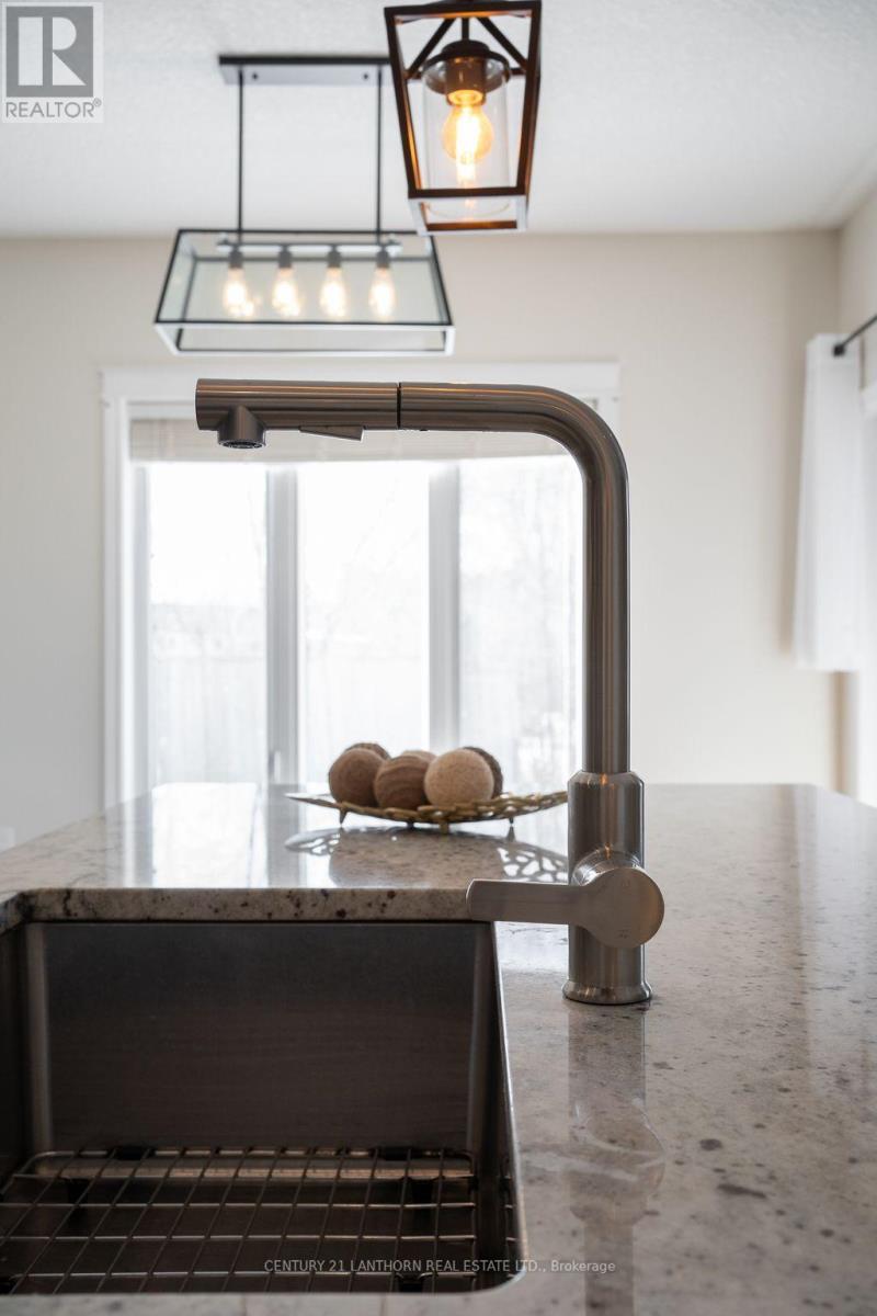 23 Glenwood Street, Quinte West, Ontario  K0K 2C0 - Photo 7 - X12459758