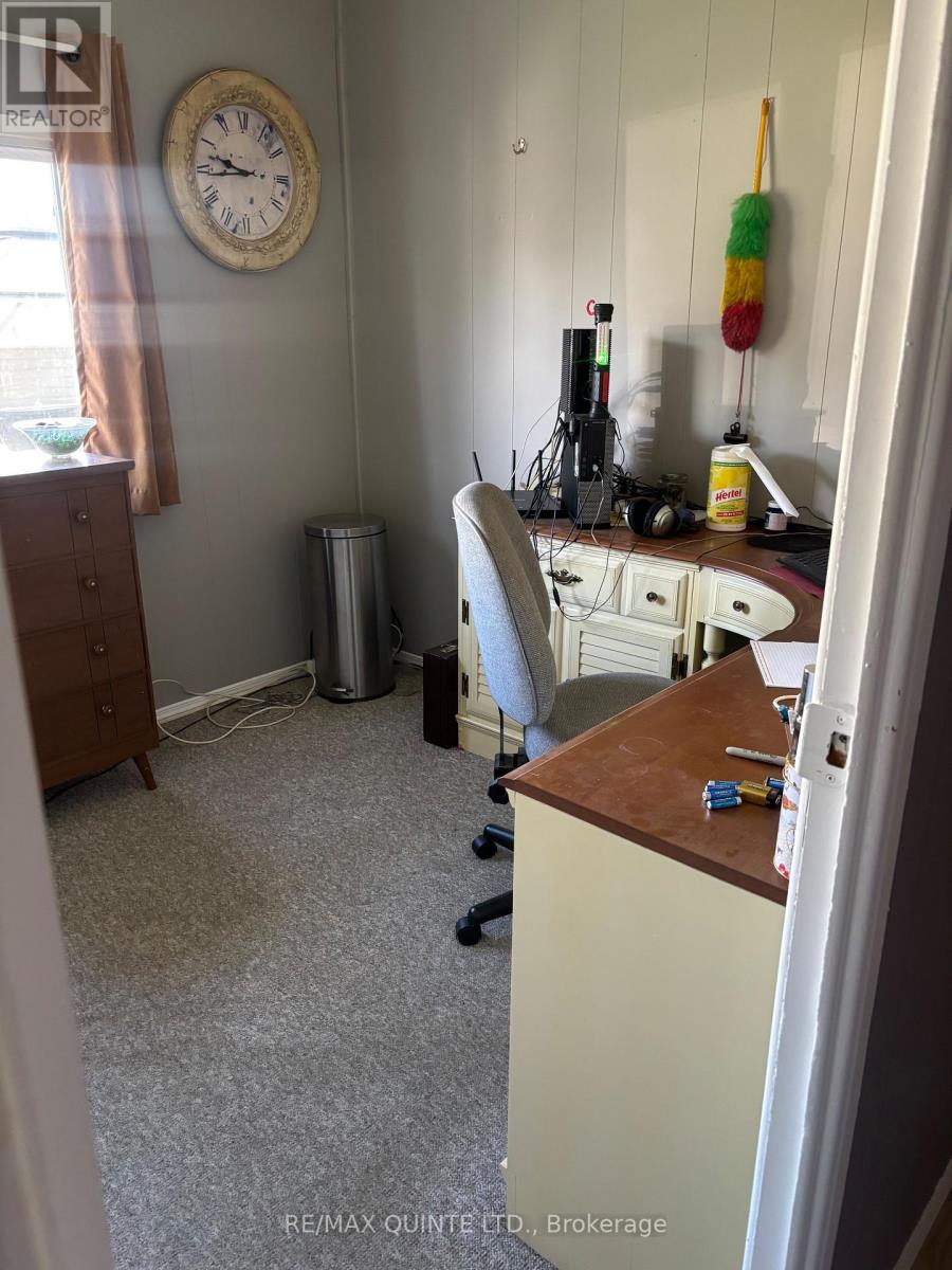 151 - 63 Whites Road, Quinte West, Ontario  K8P 5P5 - Photo 12 - X12460165