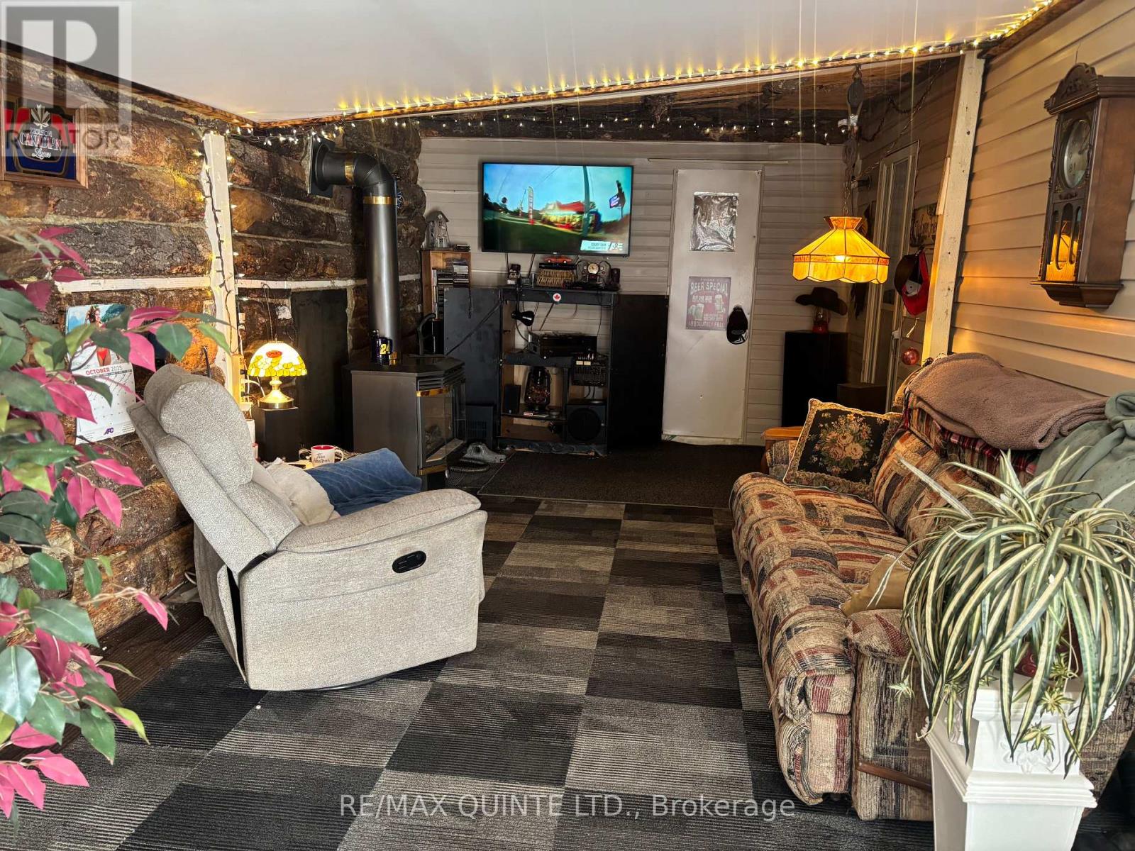 151 - 63 Whites Road, Quinte West, Ontario  K8P 5P5 - Photo 3 - X12460165