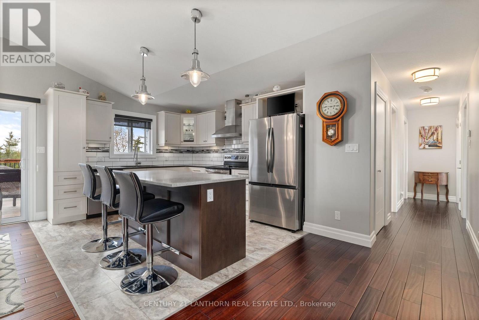 32 Stinson Block Road, Prince Edward County, Ontario  K0K 1T0 - Photo 7 - X12464238