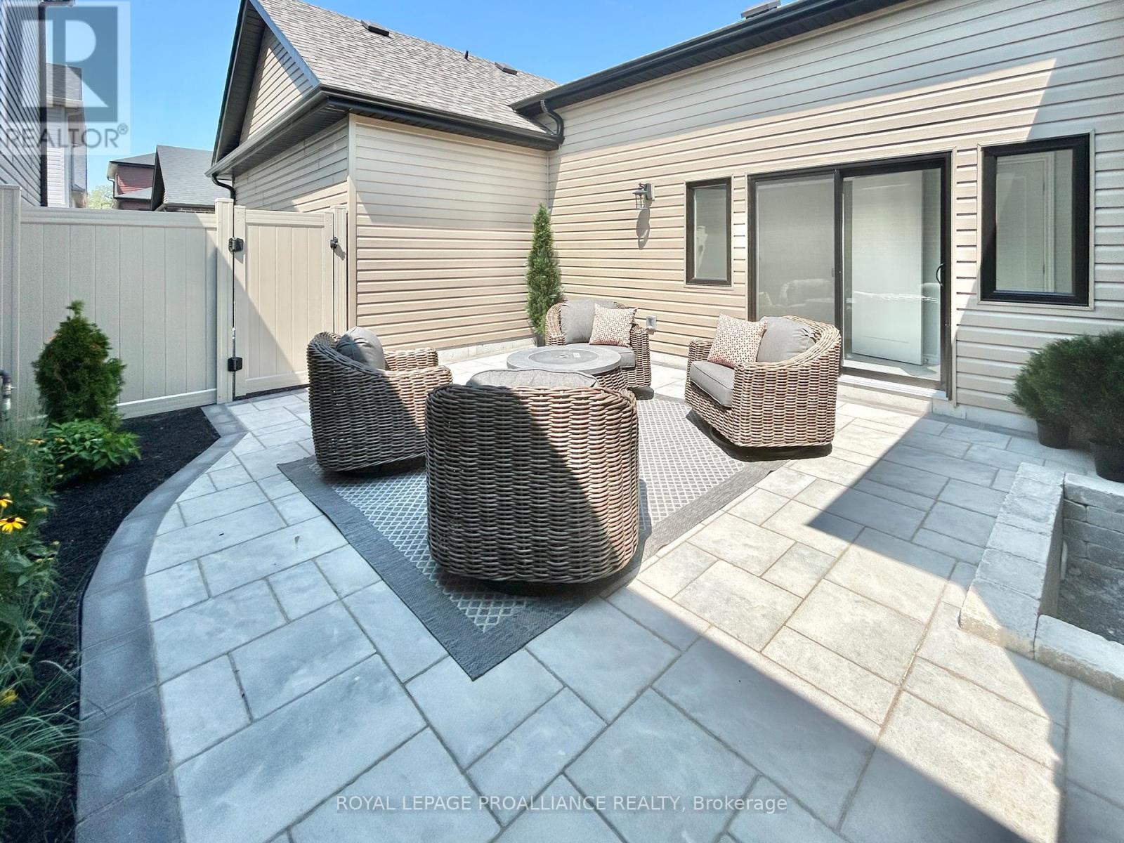 79 Athabaska Drive, Belleville, Ontario  K8N 0T1 - Photo 15 - X12466521