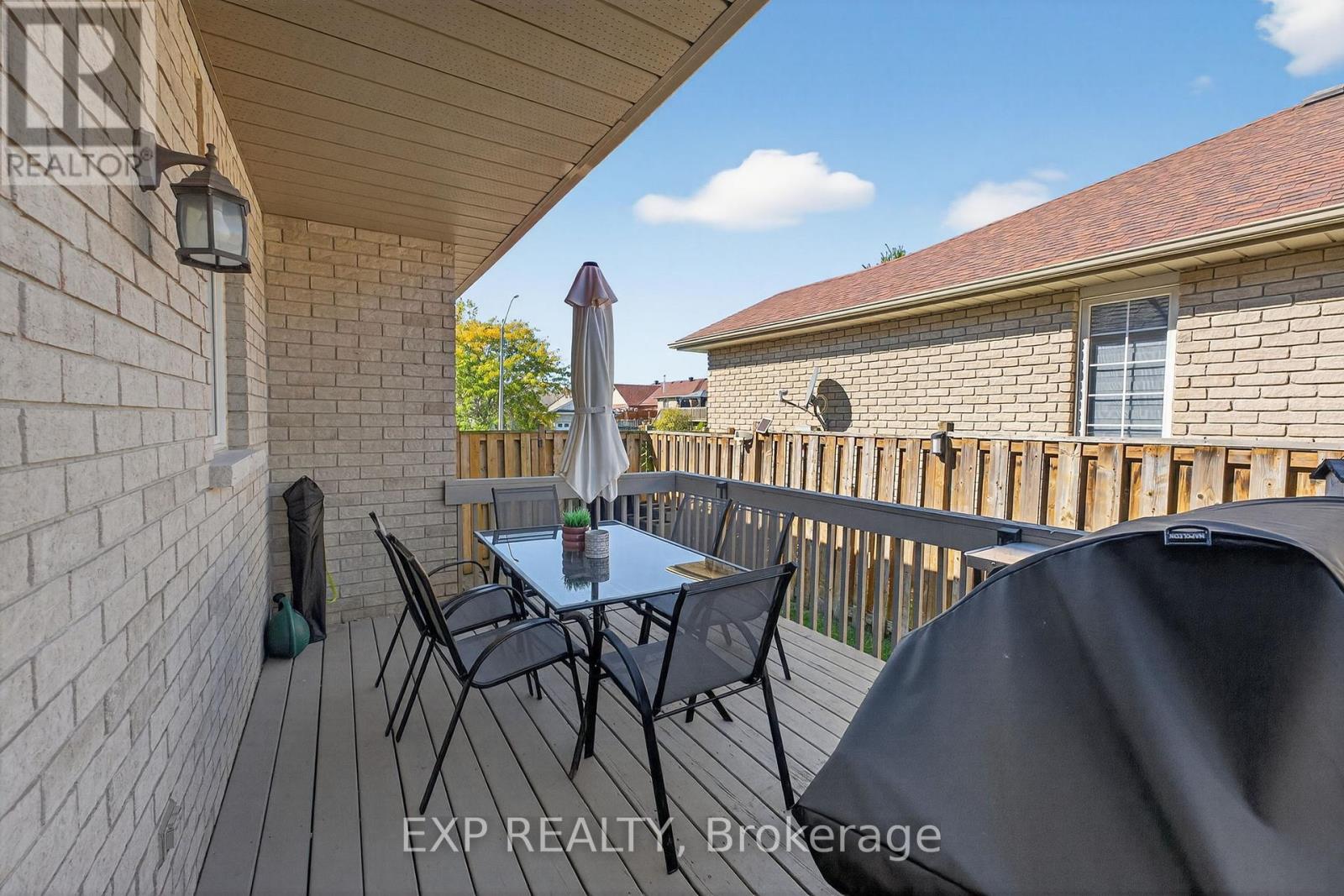 7 Gardiner Street, Belleville, Ontario  K8N 0L8 - Photo 7 - X12467441