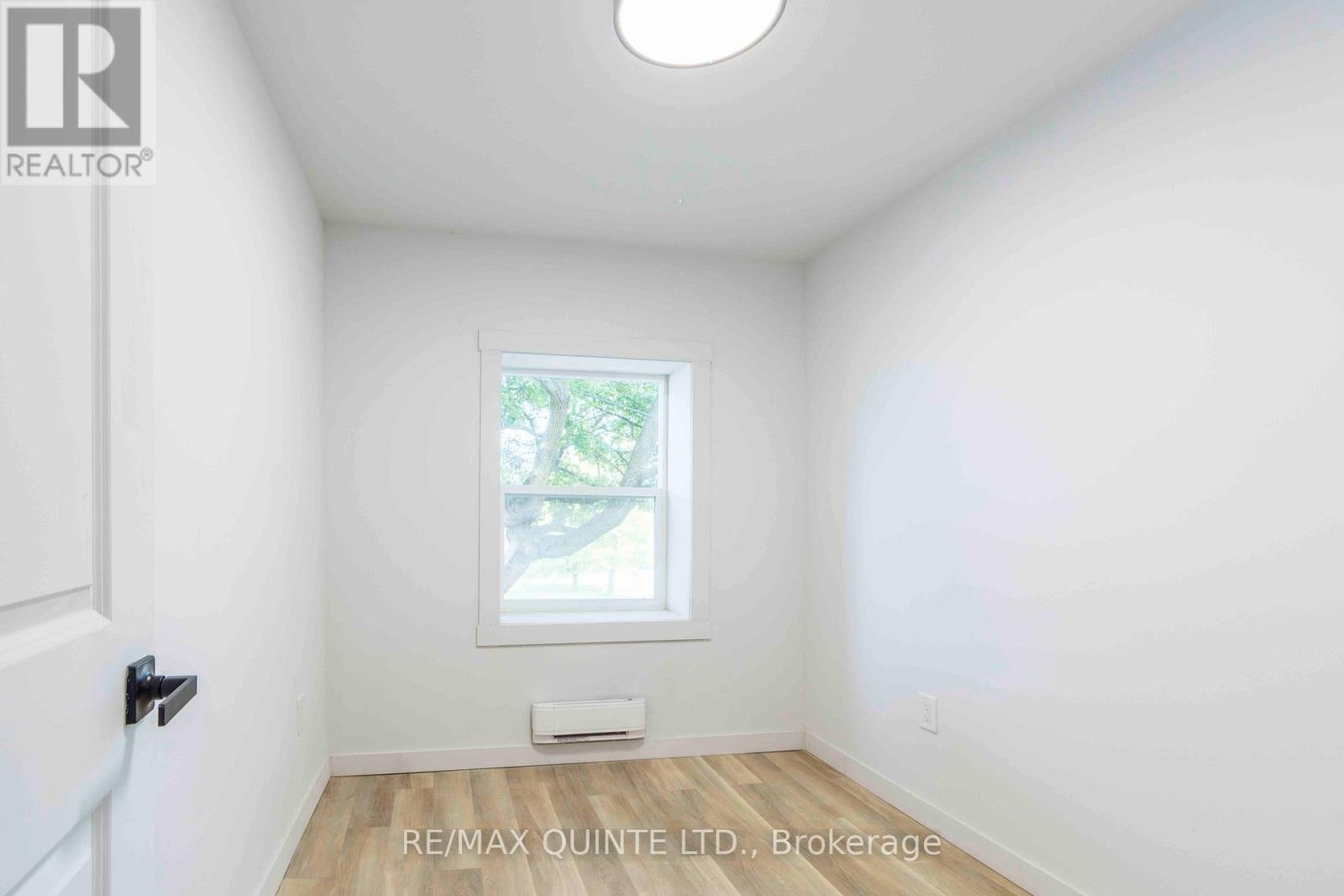 19 & 21 Railway Terrace, Belleville, Ontario  K8N 2R8 - Photo 13 - X12467500