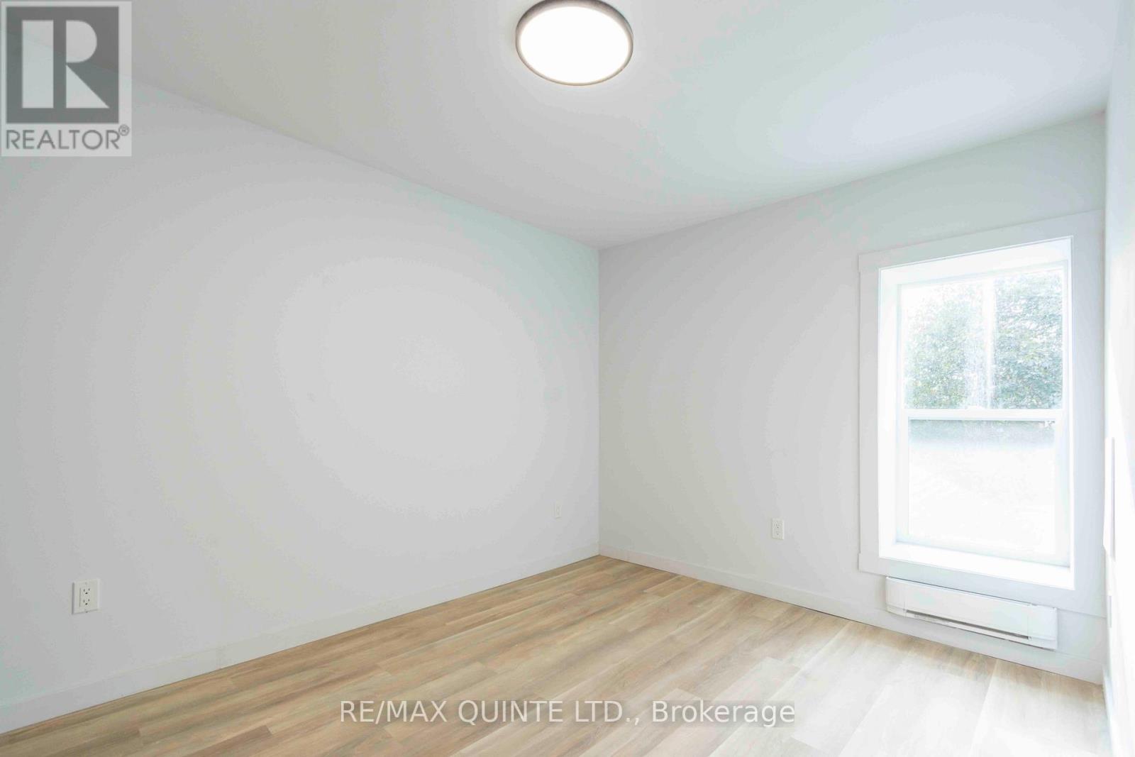 19 & 21 Railway Terrace, Belleville, Ontario  K8N 2R8 - Photo 15 - X12467500