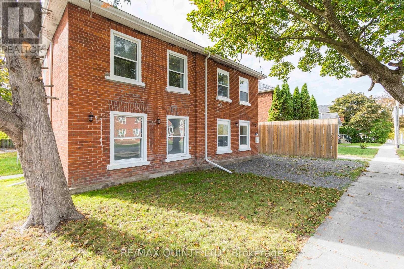 19 & 21 Railway Terrace, Belleville, Ontario  K8N 2R8 - Photo 2 - X12467500