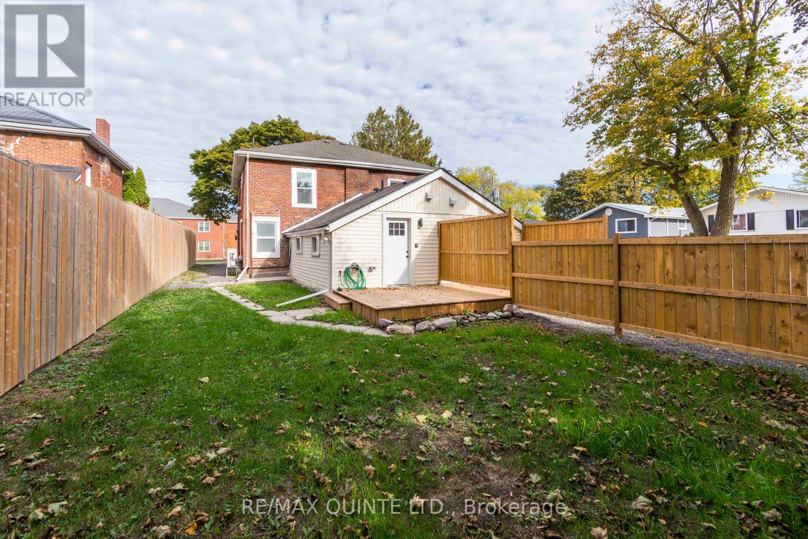 19 & 21 Railway Terrace, Belleville, Ontario  K8N 2R8 - Photo 3 - X12467500