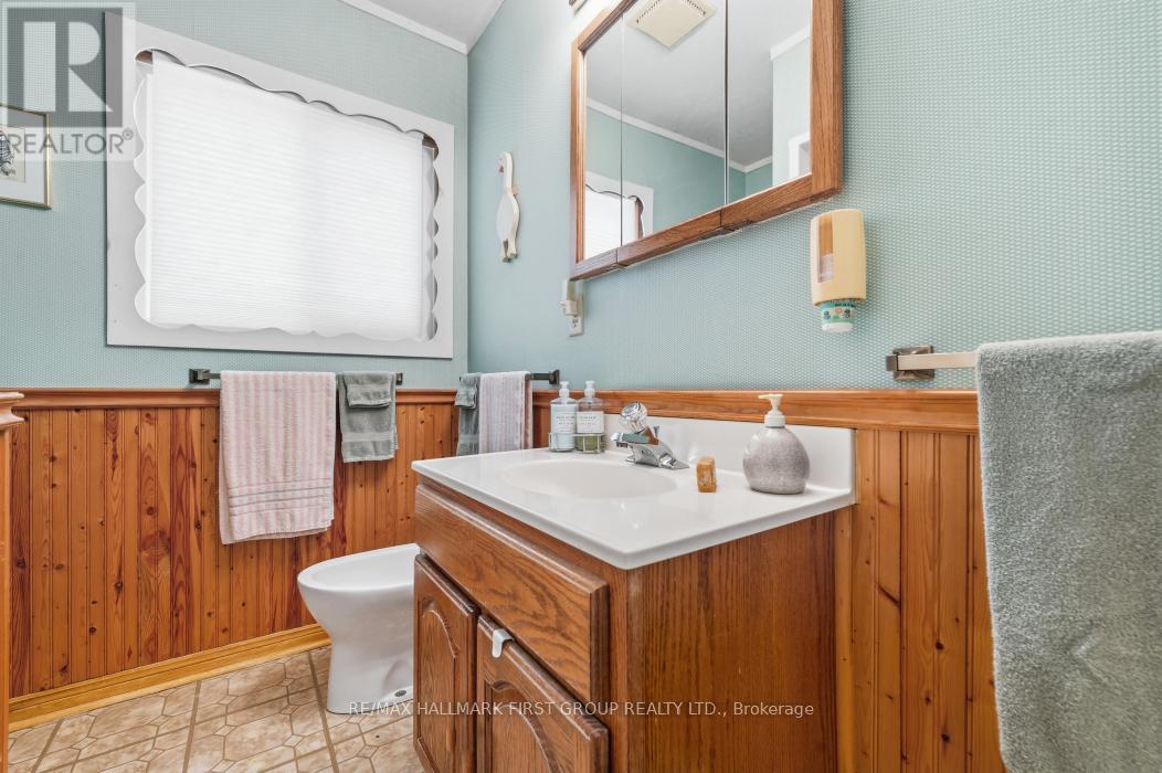 74 Cottage Lane, Tweed, Ontario  K0K 3J0 - Photo 35 - X12468553