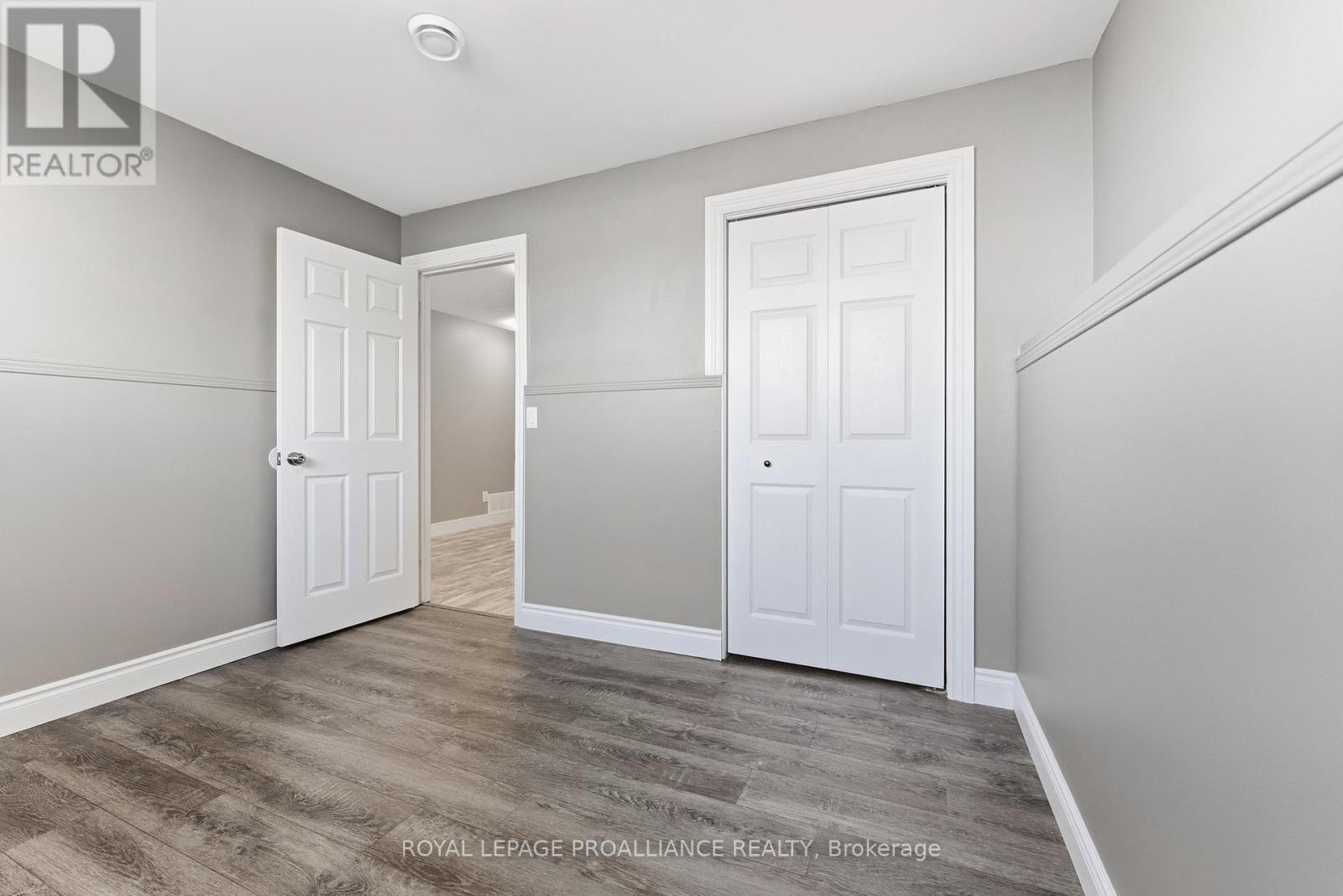 6 Lake Court, Belleville, Ontario  K8P 5M8 - Photo 32 - X12468614