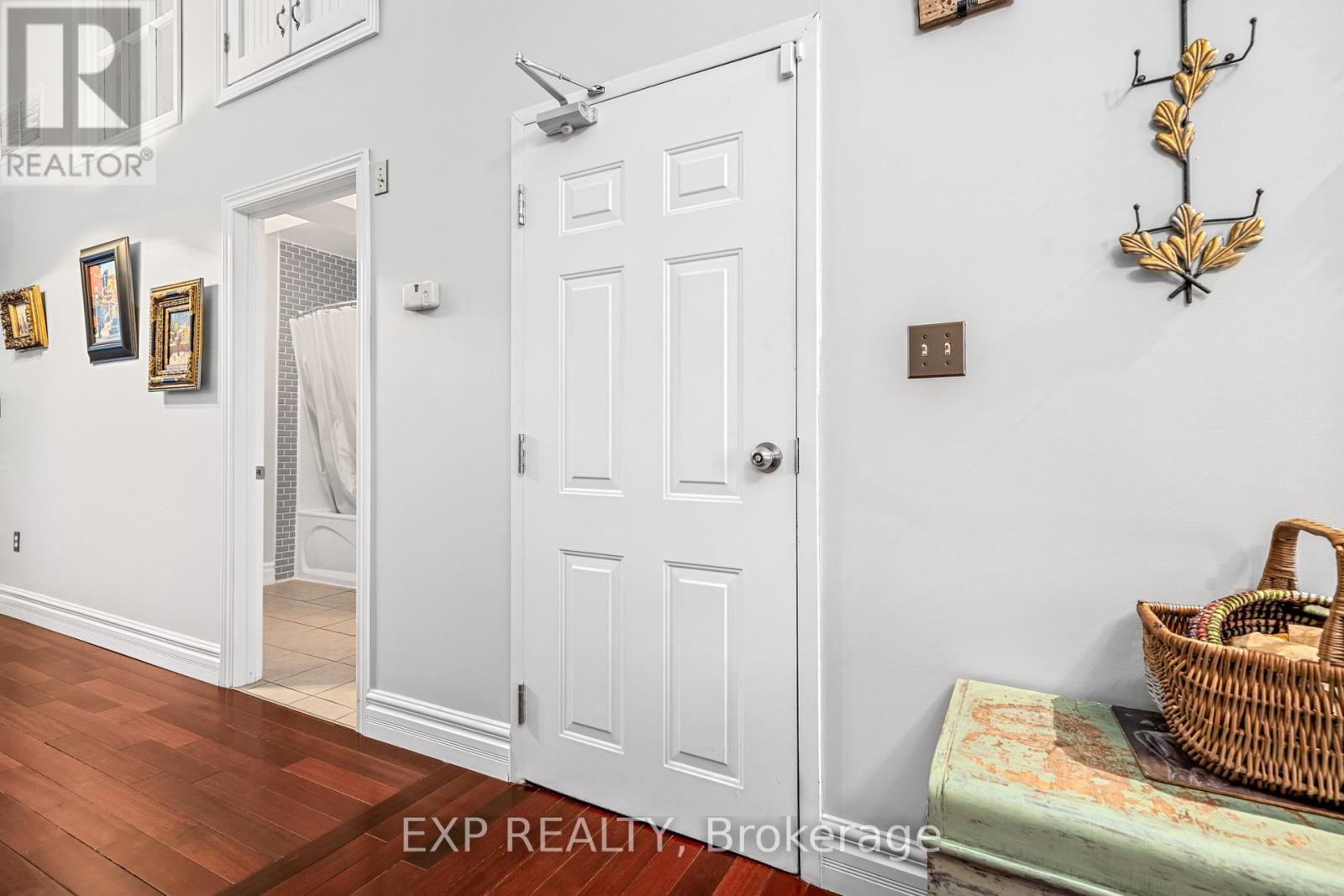 1 - 393 Front Street, Belleville, Ontario  K8N 2Z9 - Photo 6 - X12468738