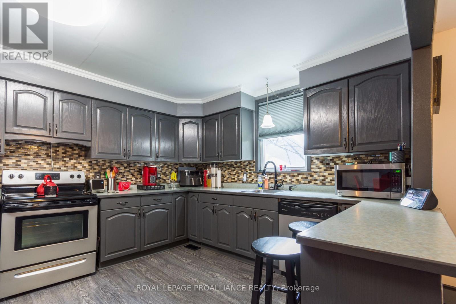 113 South Trent Street, Quinte West, Ontario  K0K 2C0 - Photo 18 - X12470314