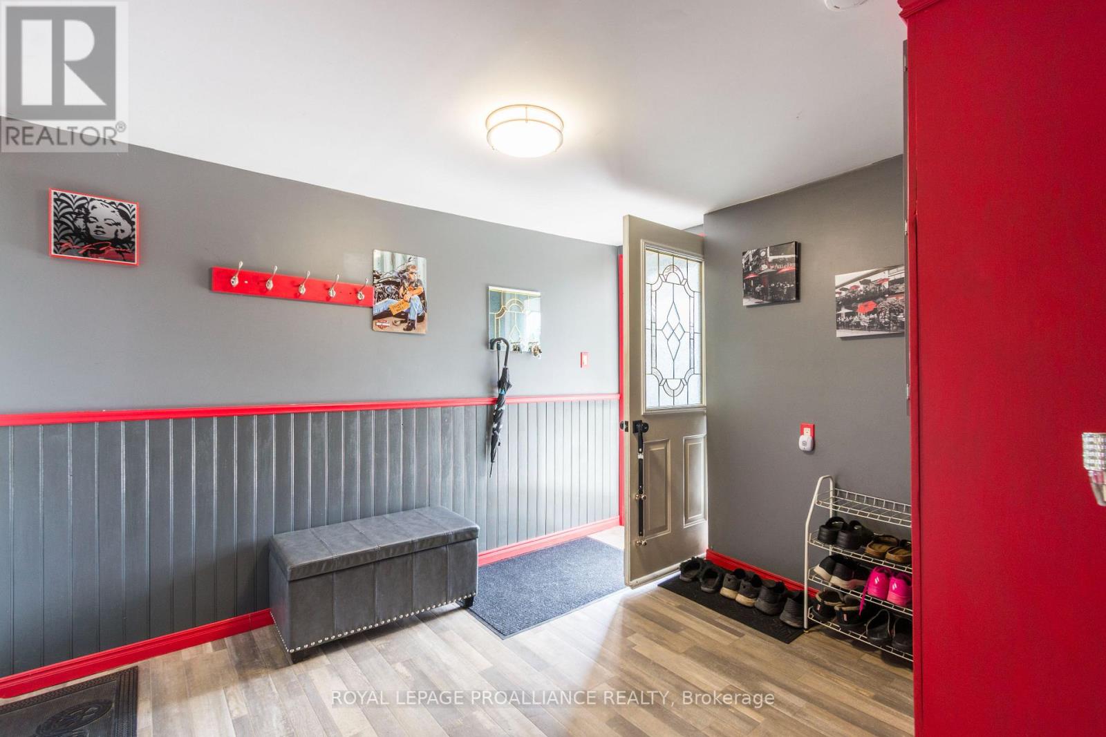 113 South Trent Street, Quinte West, Ontario  K0K 2C0 - Photo 24 - X12470314