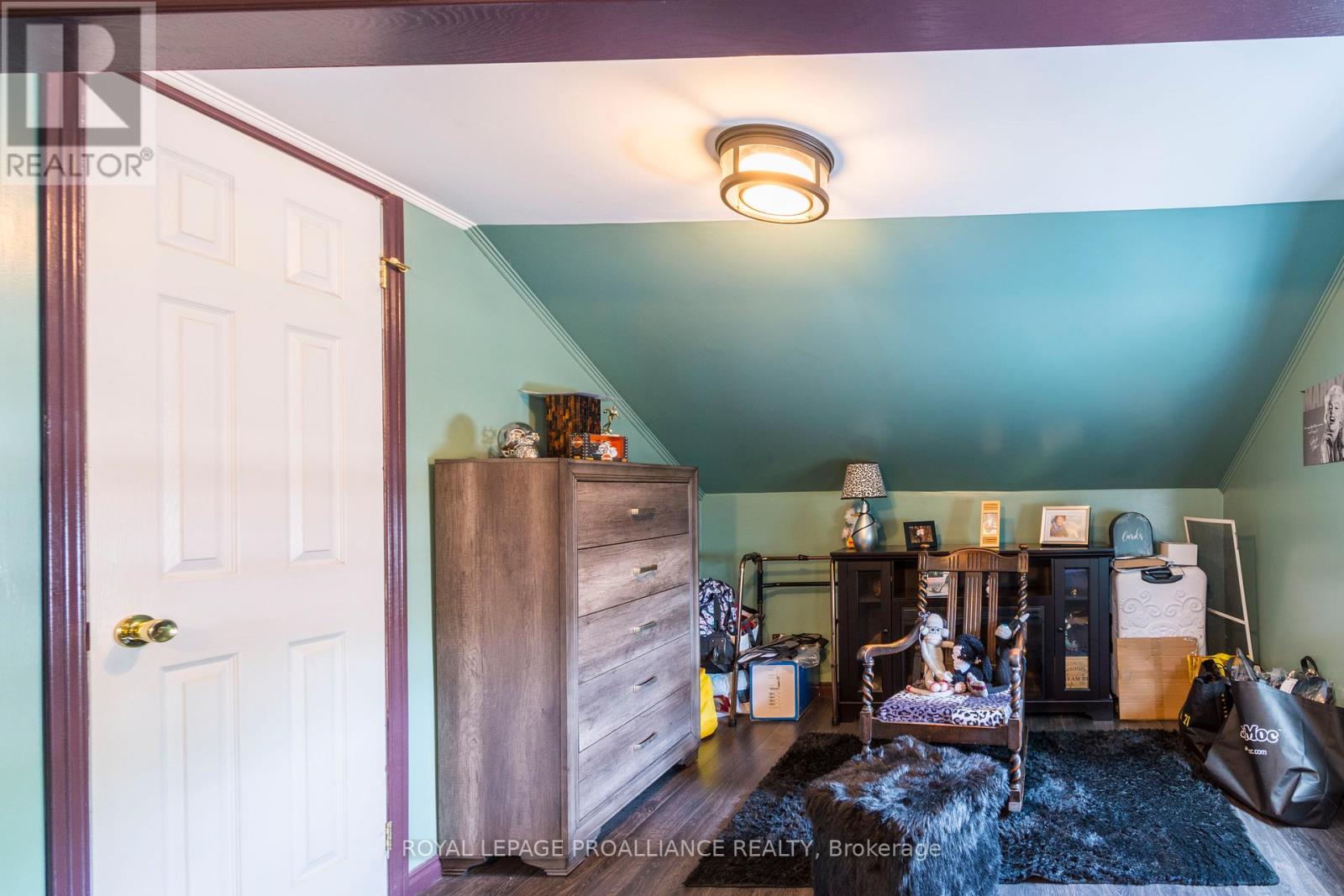 113 South Trent Street, Quinte West, Ontario  K0K 2C0 - Photo 25 - X12470314